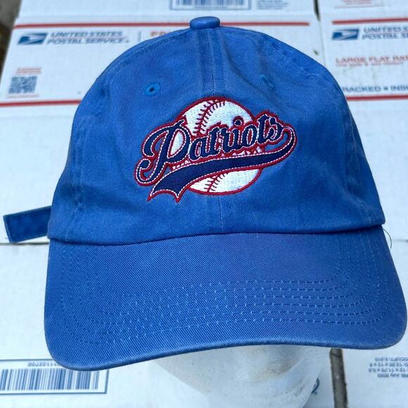 Blue & Red Patriots Men's Hat - Picture 1 of 5
